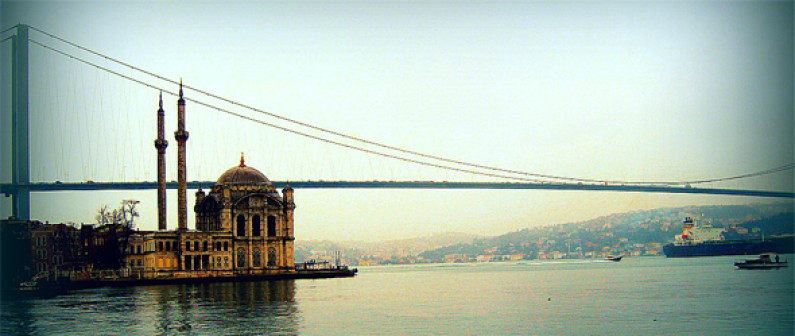 Gülen’s ideal: Building bridges between Islam and the West Gülen’s ideal: Building bridges between Islam and the West