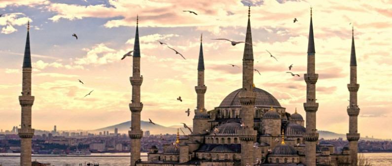 Al-Azhar has examined and approved all the works of Mr. Gulen Al-Azhar has examined and approved all the works of Mr. Gulen